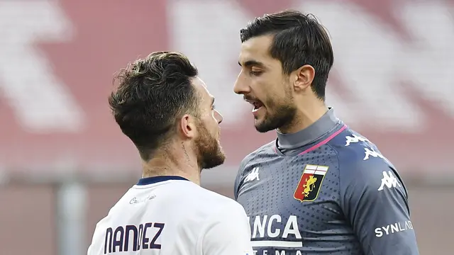 FOTO: Adu Bacot di Lapangan Bola