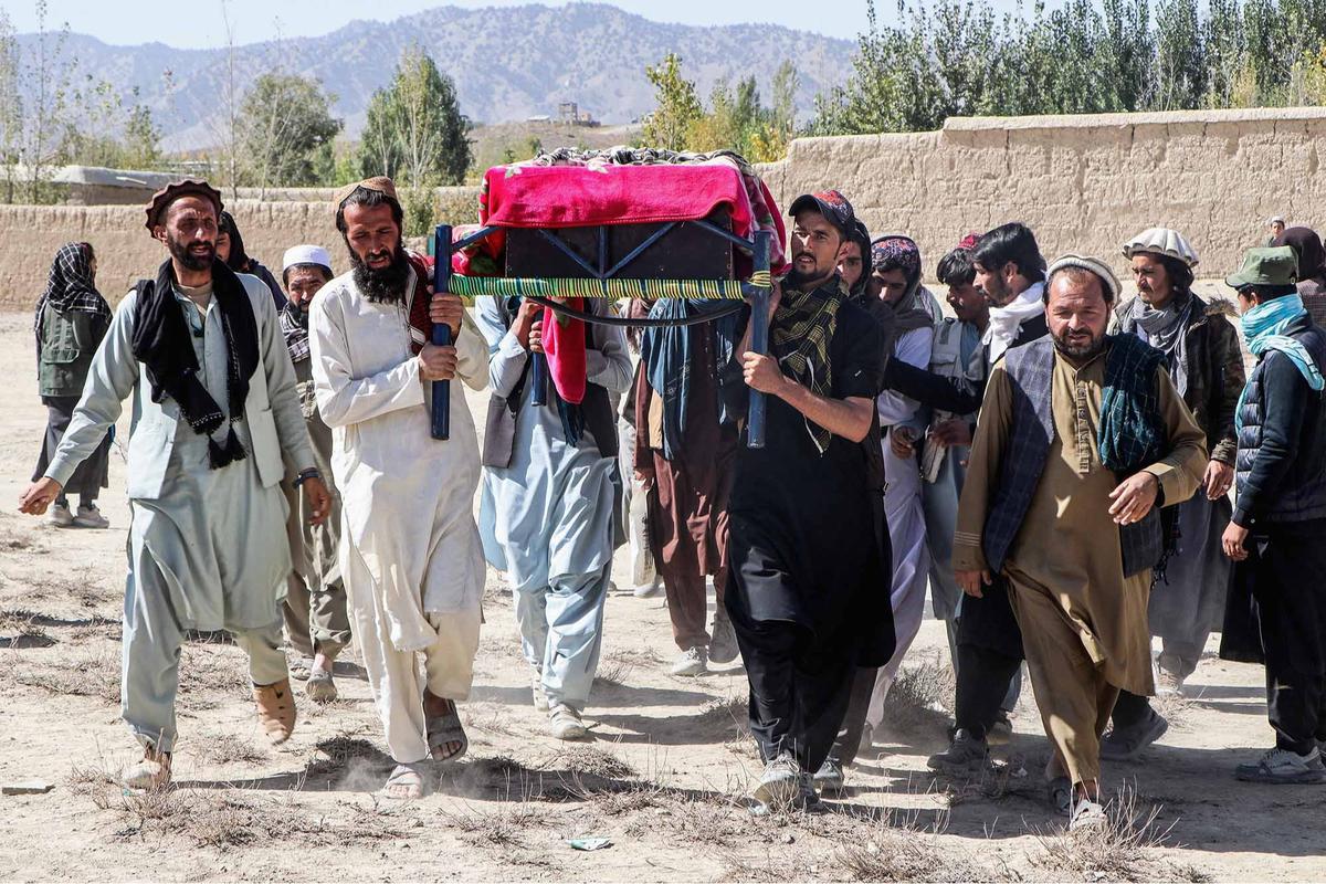 FOTO: Duka di Perbatasan, Serangan Udara Pakistan Renggut 10 Nyawa di Afghanistan
