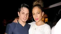 Jennifer Lopez Tak Mau Paksa Si Pacar Menikahinya
