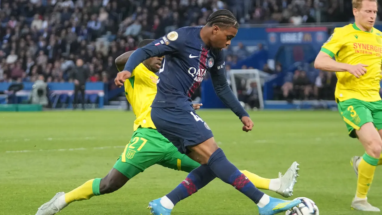 Pemain PSG Ibrahim Mbaye