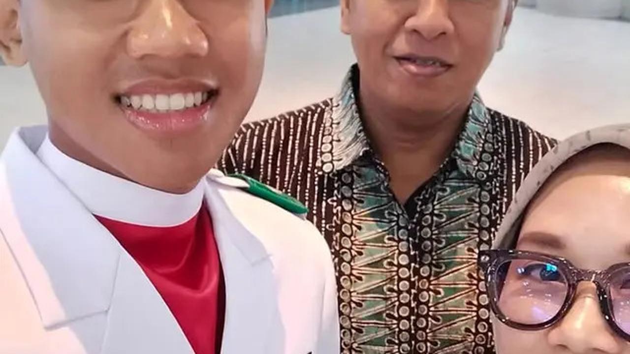 Potret Keponakan Fitri Carlina Jadi Anggota Paskibraka Kutai Timur, Tampil Gagah dengan Seragam Serba Putih