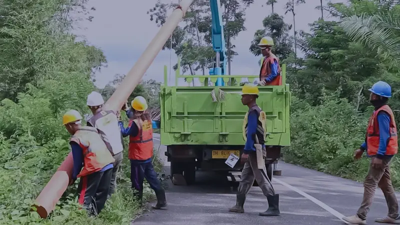 PLN dan World Bank menjalankan program Indonesia Sustainable Least-cost Electrification-1 (ISLE-1). Program ini berfokus pada dua wilayah yakni Maluku dan Nusa Tenggara. (Dok PLN)