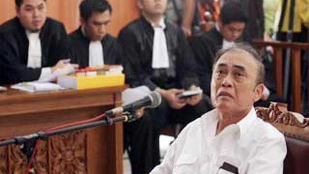 Lantaran Sakit, Sidang Syahril Djohan Ditunda