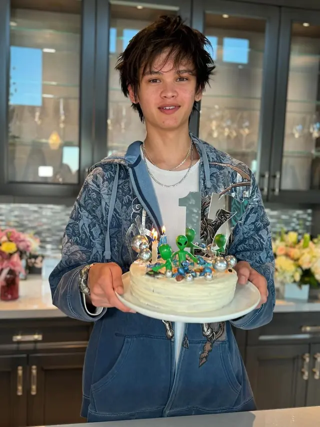 Armand Anak Farah Quinn Sudah Dewasa