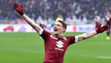 Striker Torino, Andrea Belotti, melakukan selebrasi usai mencetak gol ke gawang Pescara pada lanjutan laga Serie A di Stadion Olimpic, Turin (12/02/2017). (EPA/Alessandro Di Marco)