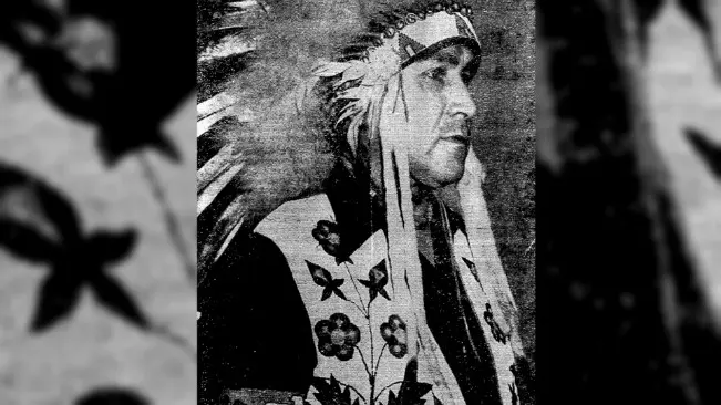 Elwood A. Towner mengaku sebagai 'Chief Red Cloud.' (Sumber crosscut.com)