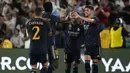 Selebrasi para pemain Real Madrid setelah Federico Valverde (kanan) mencetak gol kedua ke gawang AC Milan pada laga pramusim 2023/2024 Soccer Champions Tour di Rose Bowl Stadium, Pasadena, California, Senin (24/7/2023) pagi WIB. (AP Photo/Ashley Landis)