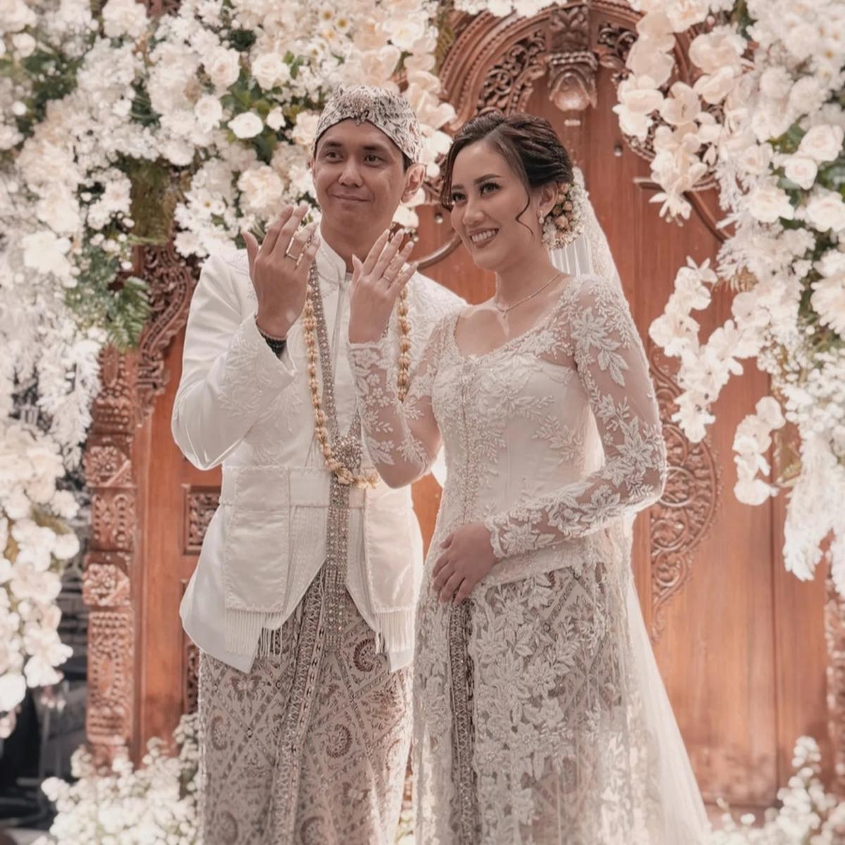 Potret Pernikahan Wisnu Hardana Adik Sara Wijayanto