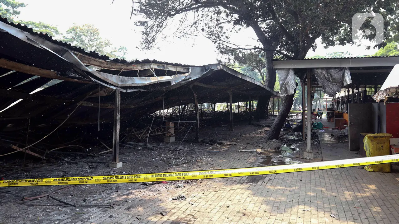 FOTO: Kondisi Pasca Kebakaran 172 Kios Lenggang Jakarta