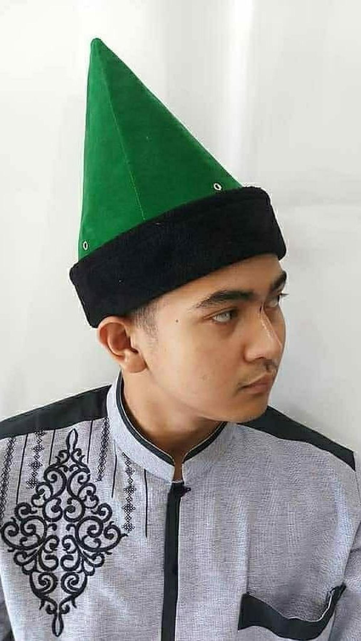 Peci Sufi, Peci yang Bentuknya Lebih Tinggi&nbsp;