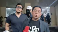 David Bayu dan putrinya, AD, saat menjalani pemeriksaan terkait kasus dugaan video syur mirip AD di Polda Metro Jaya, Rabu (7/8/2024). (Dok. via M. Altaf Jauhar)