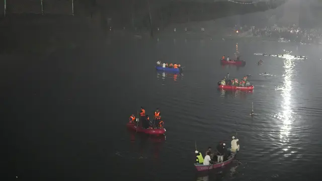 Jembatan Gantung Ambruk di India, Puluhan Orang Tewas
