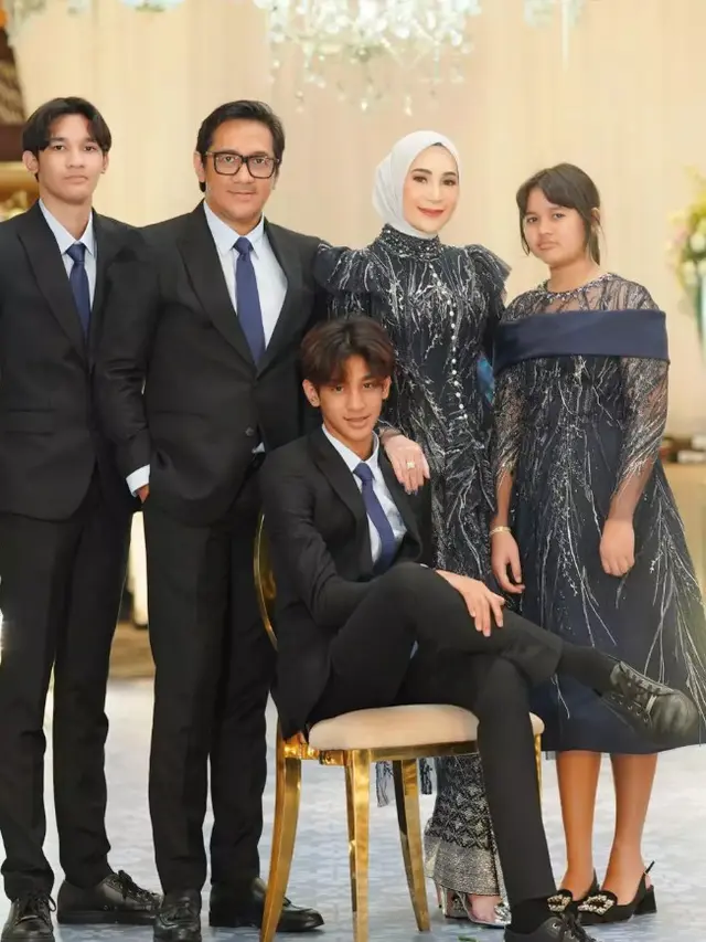 Outfit Kondangan Gaya Serba Hitam Elegan Ala Kenzy & Ardio Taulany (Foto: Instagram@kenzy_taulany_)