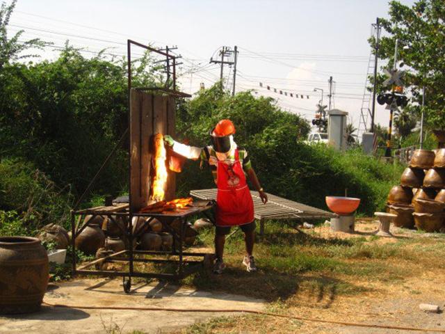 Ayam bakar bisa matang dalam waktu 10 hingga 20 menit | Copyright by odditycentral.com