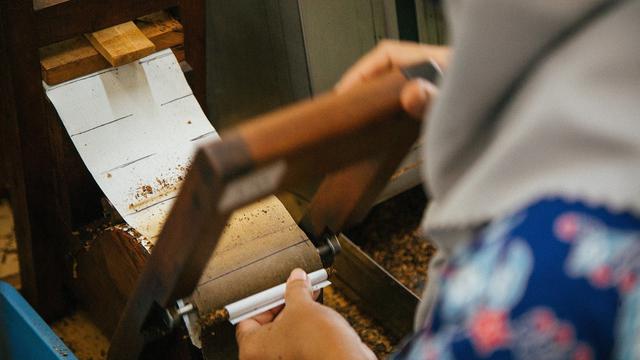 Ilustrasi pekerja di Industri tembakau. (Istimewa)