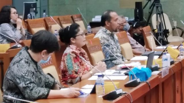 RDPU antara Komisi X DPR RI yang dipimpin Wakil Ketua Komisi X DPR RI, Dede Yusuf dengan Ikatan Keluarga Panitia Pelaksana (IKAPAN) Asian Games 2018 y