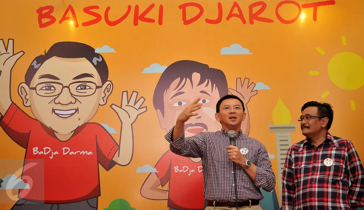 Cagub dan Cawagub DKI Jakarta Basuki Tjahya Purnama atau Ahok  bersama Djarot Saiful Hidayat saat menghadiri deklarasi relawan perempuan Badja Darma di Jakarta, (23/10). (Liputan6.com)
