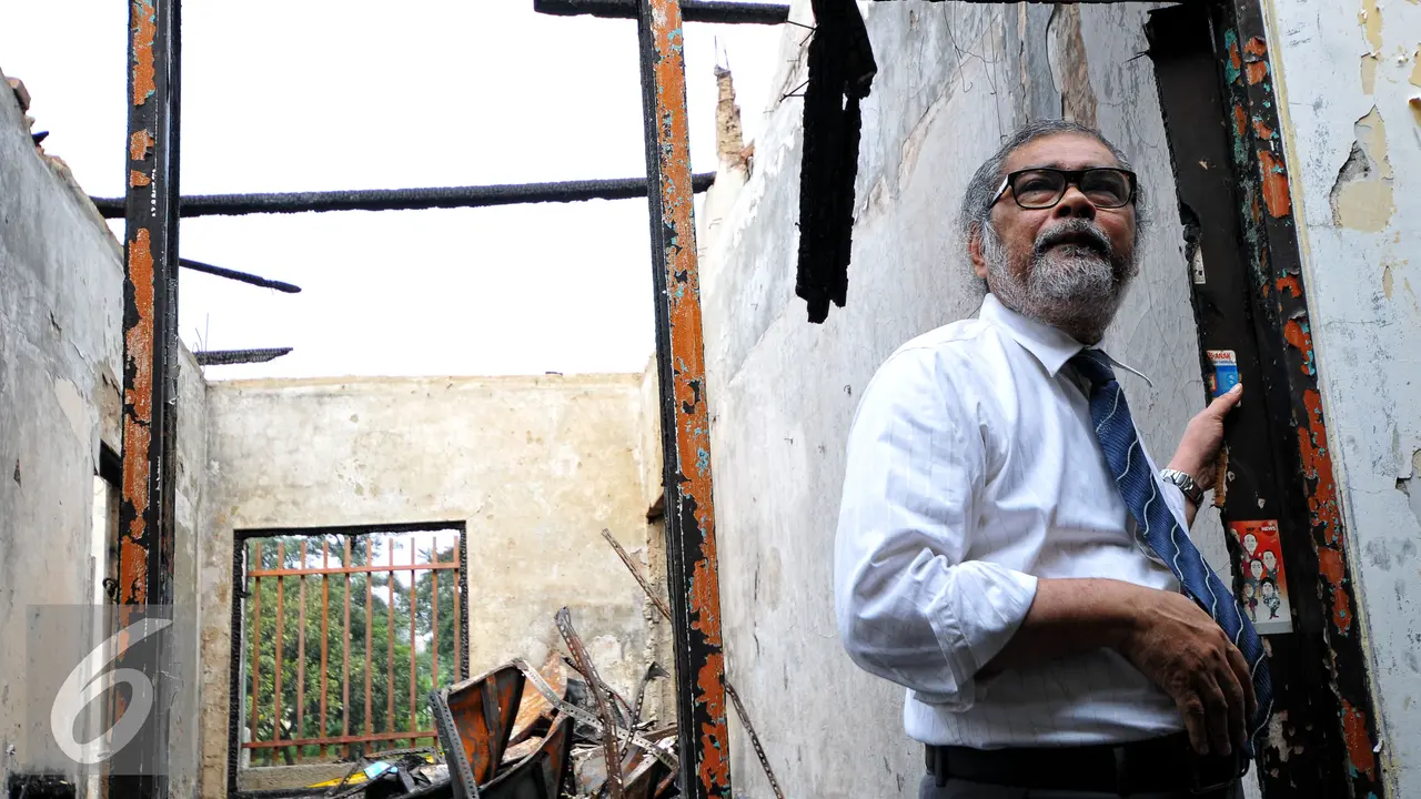20150702-Pasca Kebakaran di Komnas PA-Jakarta-Arist Merdeka Sirait