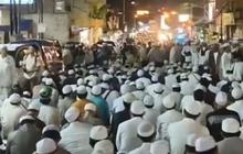 Subhanallah, Jemaah Masjid An-Nur Empang Bogor Membludak Hingga ke Jalan, Netizen 'Enak Banget yang Salat di dalem Alfa Adem