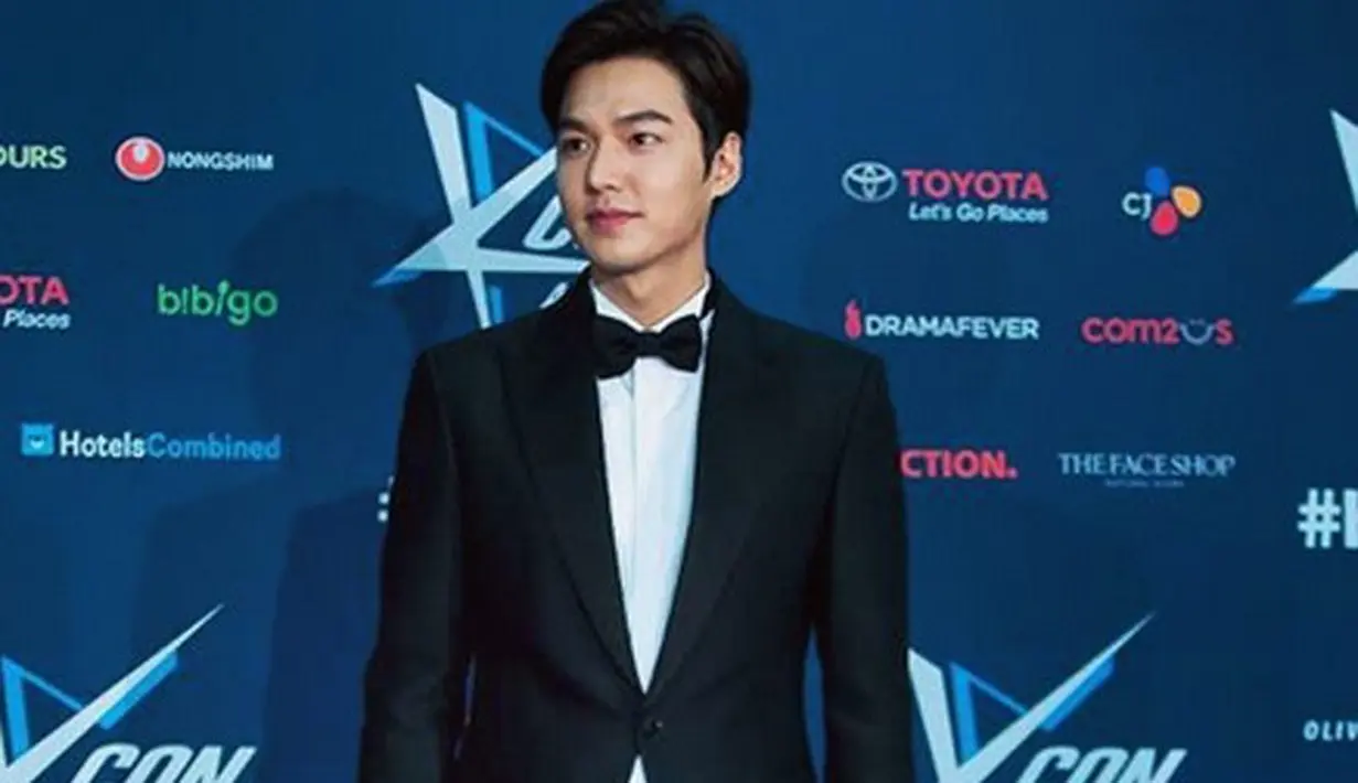 Lama tak berkiprah di dunia akting, kini Lee Min Ho muncul kembali di serial drama terbarunya yang berjudul ‘Legend of The Blue Sea’ bersama Jun Jin Hyun. (Instagram/leeminho_87)