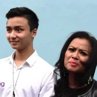 Leon Dozan sudah mendapatkan restu pacaran dari sang mama, Betharia Sonata. Menurut Betharia, ia tidak masalah jika Leon menjalin hubungan dengan wanita, asalkan bisa menjaga dirinya dan sopan dengan sang pacar.