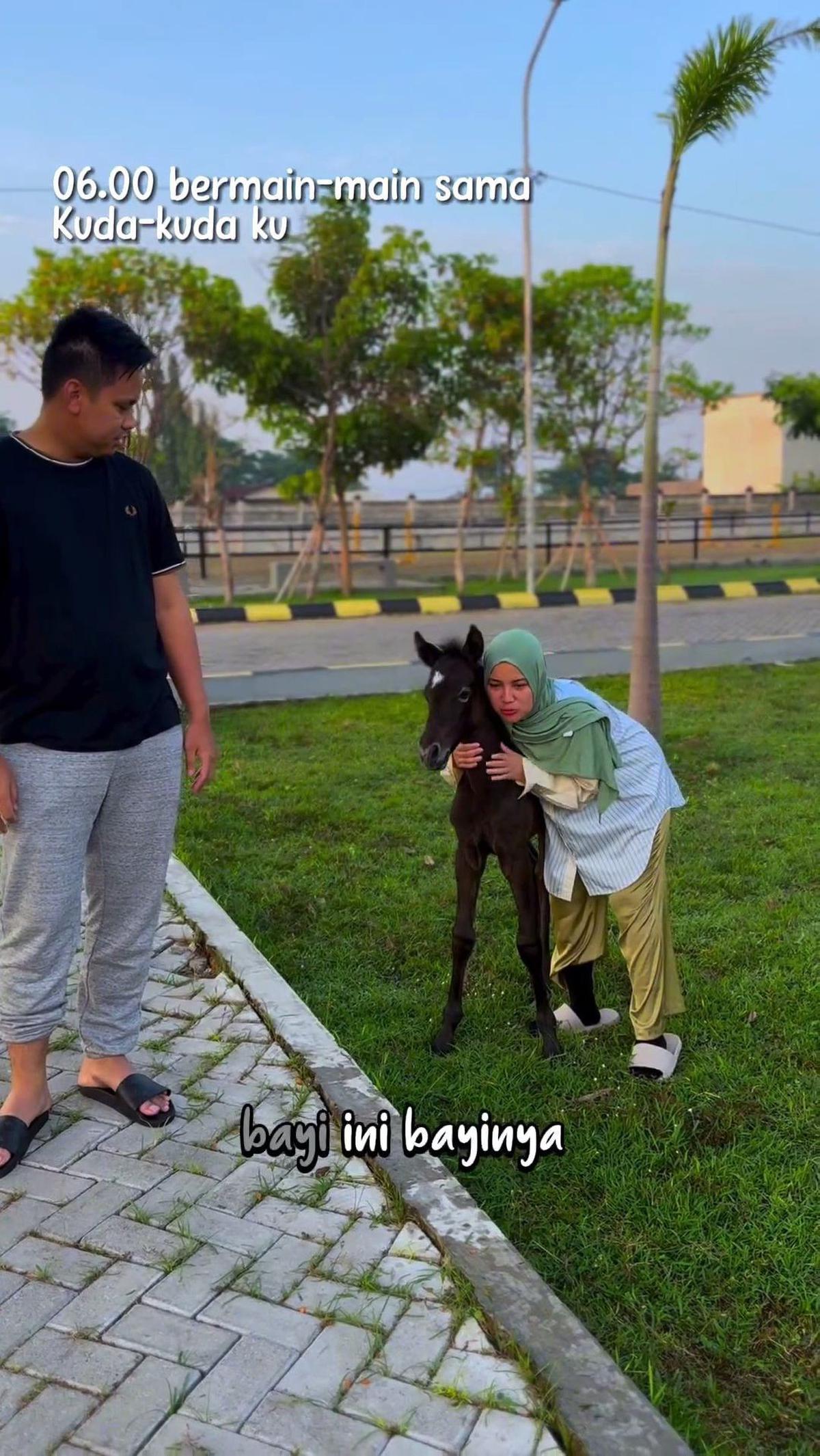 Potret pertama mengungkapkan aktivitas Chacha Frederica di pagi hari.