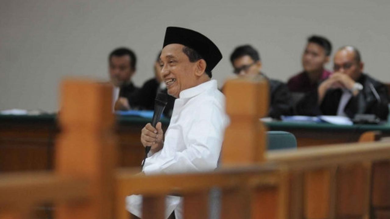 Ekspresi Fuad Amin dicecar JPU terkait suap gas Bangkalan