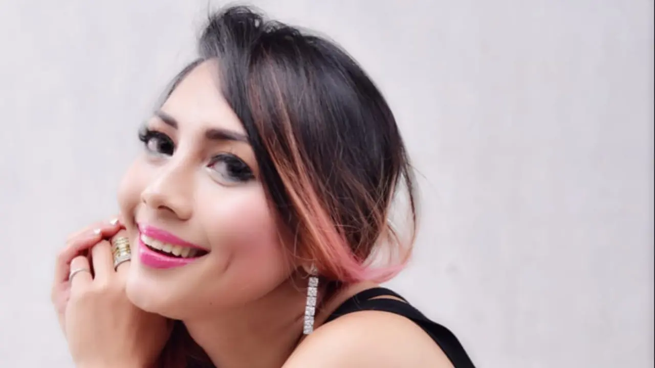 Ayunia alias DJ Ay