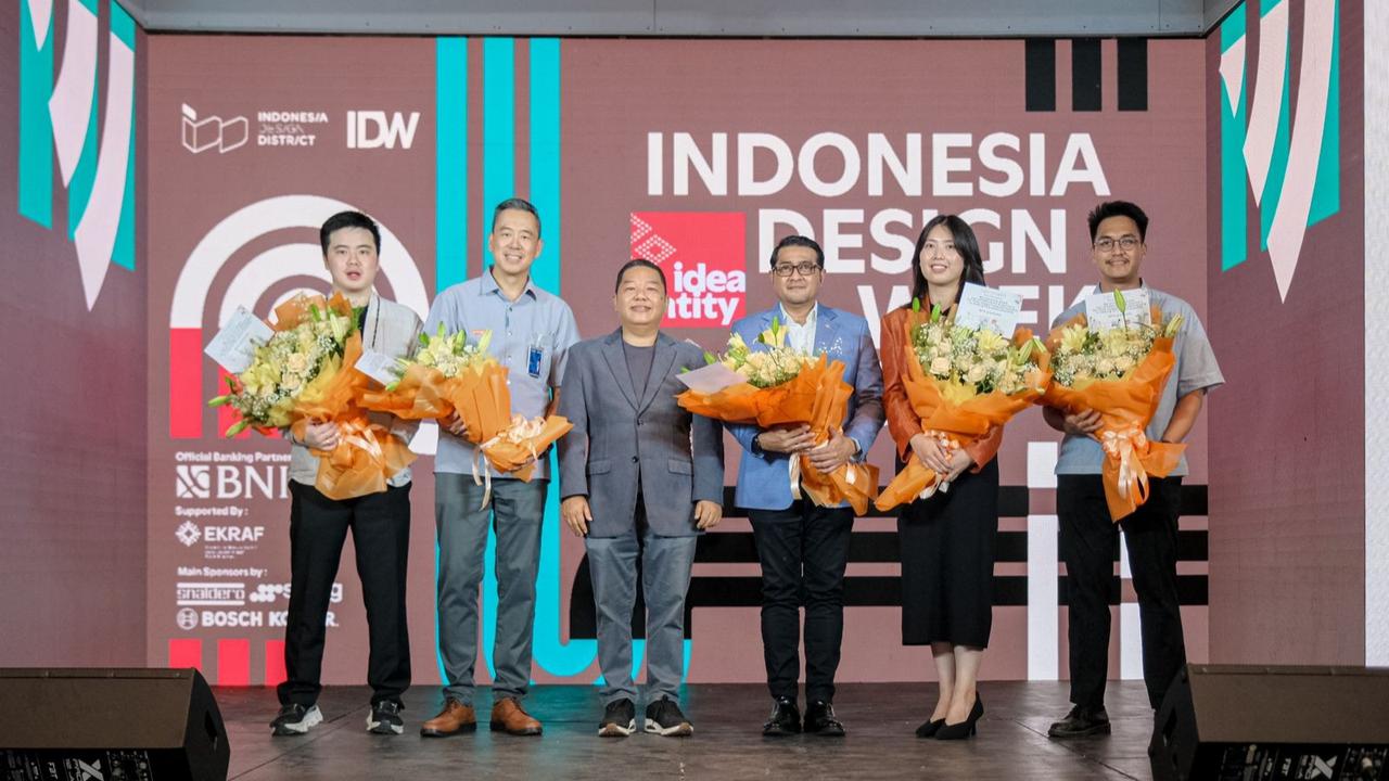 Menteri Ekonomi Kreatif (Ekraf) Teuku Riefky Harsya saat membuka Indonesia Design Week (IDW) 2025