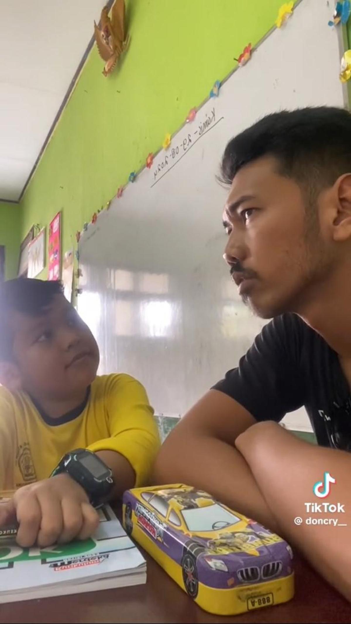 Viral Guru Curhat pada Siswanya yang Masih SD, Respon Muridnya Curi Perhatian