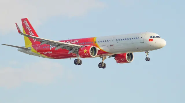 Pesawat VietJet Mendarat Darurat di Makassar, Ada Penumpang Sesak Napas