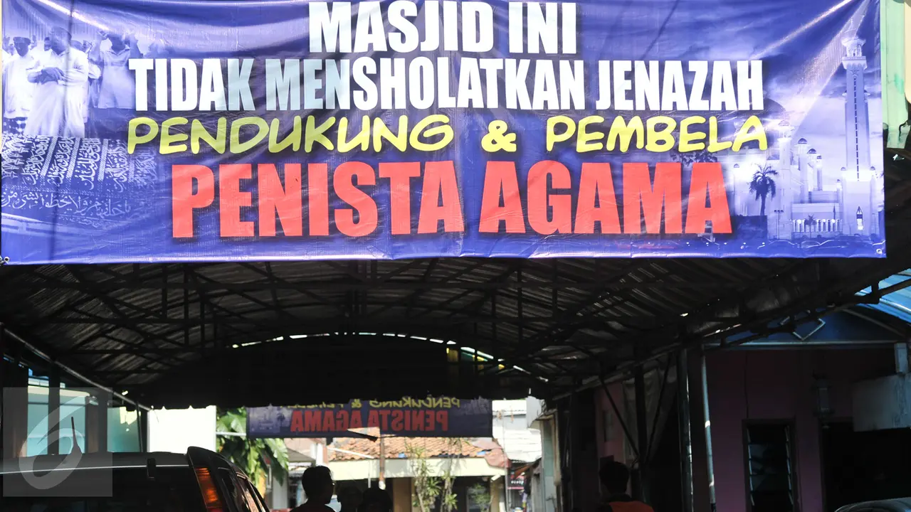 Spanduk larangan salat jenazah