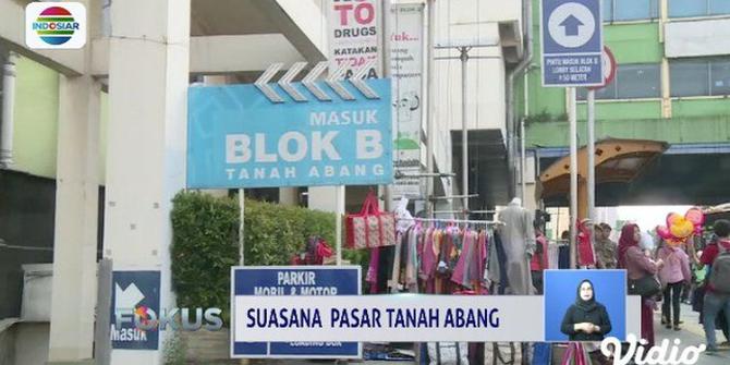 Pasar Tanah Abang Kembali Buka, Masyarakat Padati Toko Baju Muslim