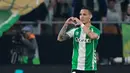 Kemenangan ini memperpanjang catatan tak terkalahkan Real Betis di kompetisi Eropa menjadi 11 pertandingan. Tim asuhan Manuel Pellegrini kini berada di peringkat ke-9 dengan delapan poin. (AFP/Cristina Quicler)