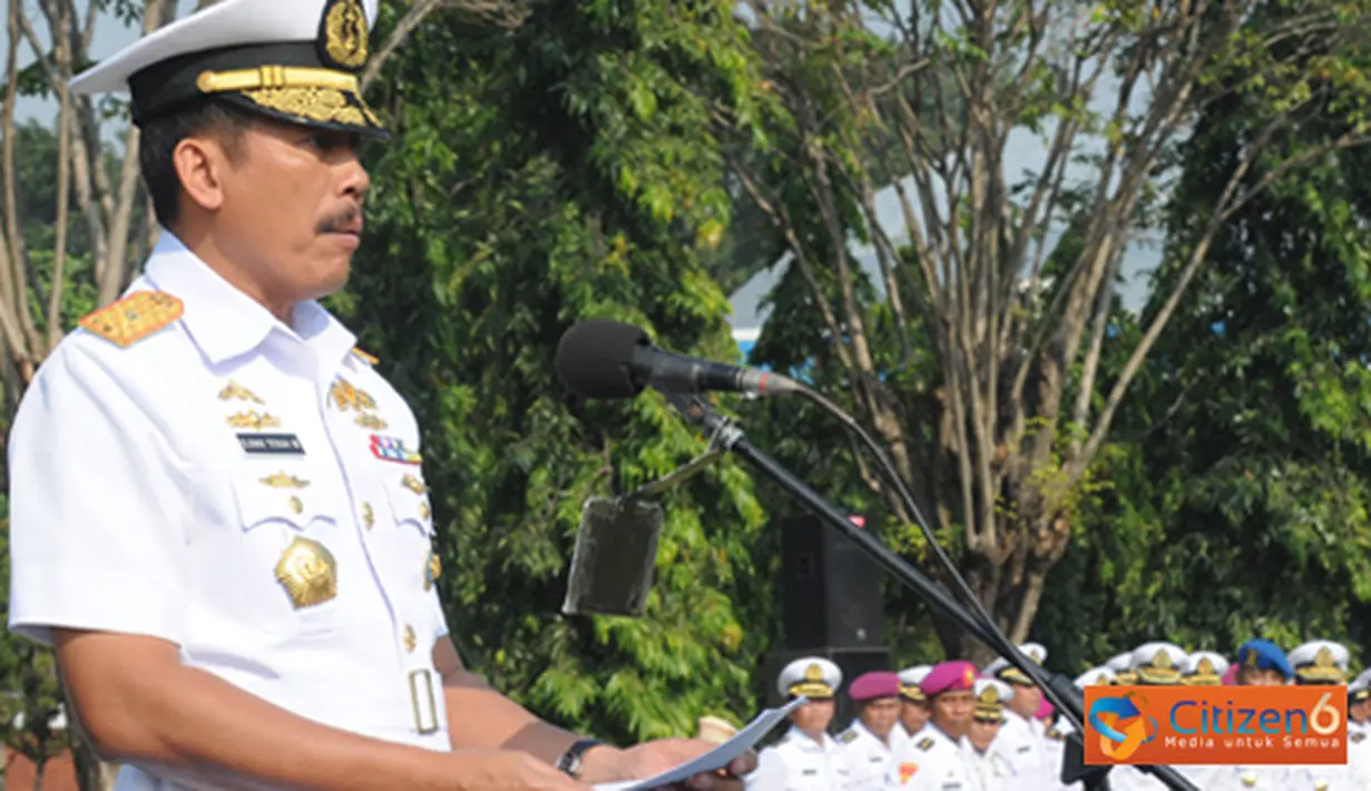 Citizen6, Surabaya: Setelah meluluskan Pendidikan Pertama Bintara Parjurit Karir (Dikmaba PK) angkatan ke-31, TNI AL bertambah prajurit strata bintaranya setelah 360 siswa Diktukba TNI AL Angkatan ke - 41 dilantik pada Kamis, (28/6). (Pengirim: Penkobangd
