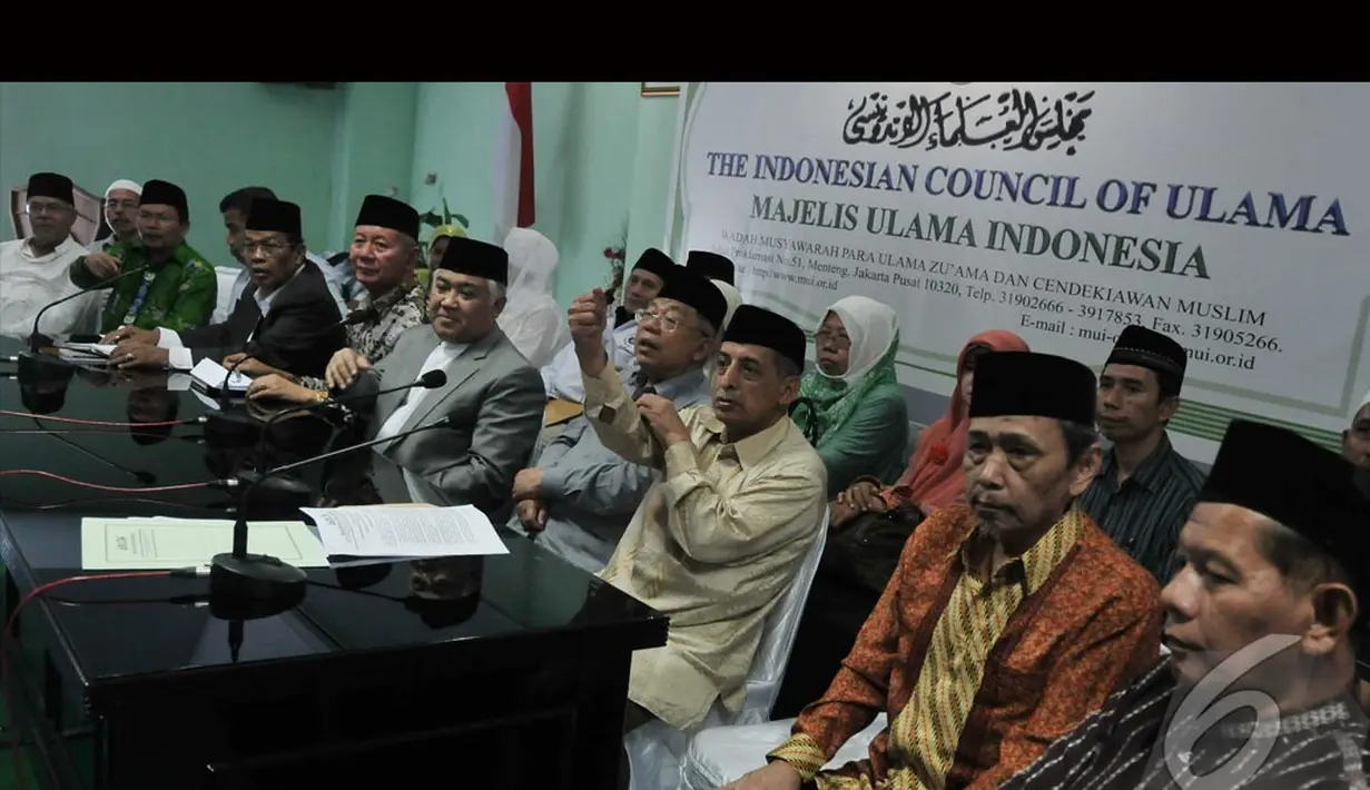 Forum Ukhuwah Islamiyah Majelis Ulama Indonesia (MUI) yang terdiri dari ormas-ormas Islam, mengadakan rapat tertutup guna membahas masuknya gerakan Islamic State of Iraq and Syria (ISIS) di Indonesia, Jakarta, Kamis (7/8/2014) (Liputan6.com/Johan Tallo)