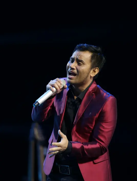 “Keren, lagunya juga nggak jadi terlalu bule,” begitu tanggapan penyanyi lulusan ajang pencarian bakat ini yang telah melihat aksi Arkarna secara langsung dan juga melalui akun Youtube. (Galih W Satria/Bintang.com)