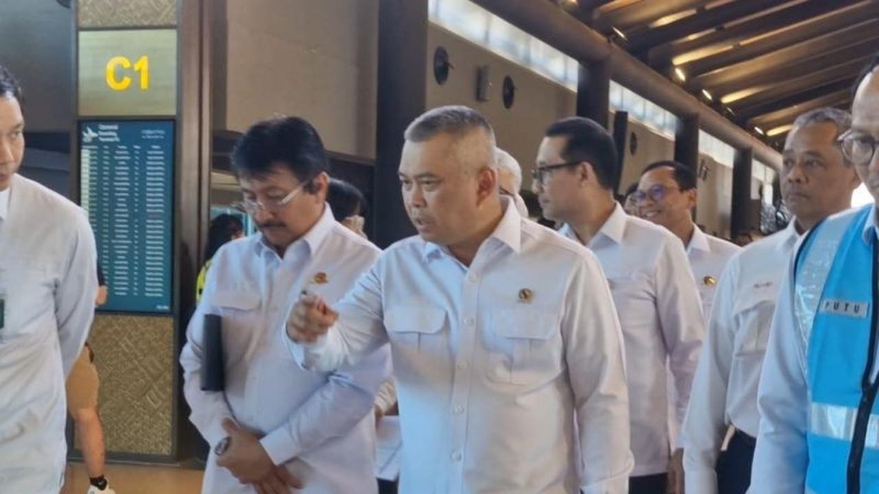 Menhub Dudy Pastikan Diskon Tiket Pesawat Lebaran 2026 di Bandara Soetta Berjalan Lancar