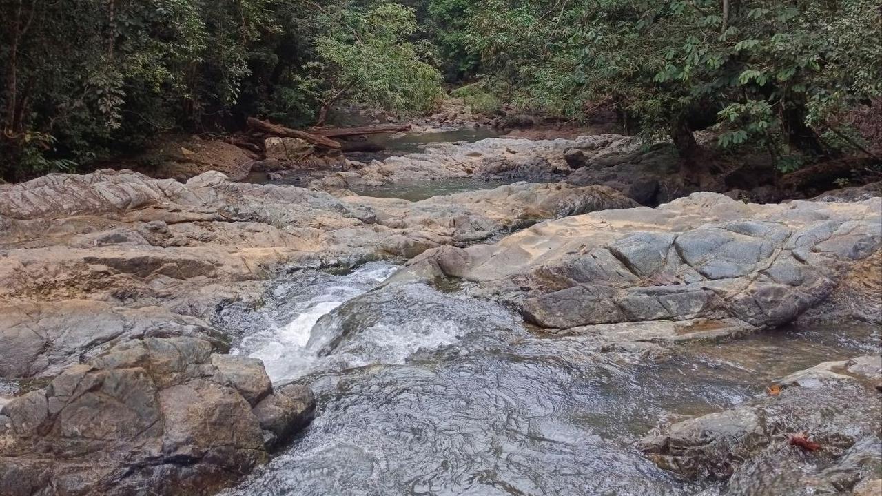 Air terjun Doyam Turu selain menawarkan wisata nan indah, juga ada edukasi yang diberikan kepada pengunjung. Begitu banyak nilai sejarah dan budaya, bagaimana dulunya Kerajaan Sadurengas.