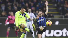 Emil Audero akhirnya resmi berseragam Inter Milan pada Kamis (10/8/2023) dengan status pinjaman dari Sampdoria.
Pemain blasteran Indonesia - Italia itu akan berseragam Inter hingga 30 Juni 2026. (AFP/Miguel Medina)