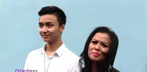 Leon Dozan sudah mendapatkan restu pacaran dari sang mama, Betharia Sonata. Menurut Betharia, ia tidak masalah jika Leon menjalin hubungan dengan wanita, asalkan bisa menjaga dirinya dan sopan dengan sang pacar.