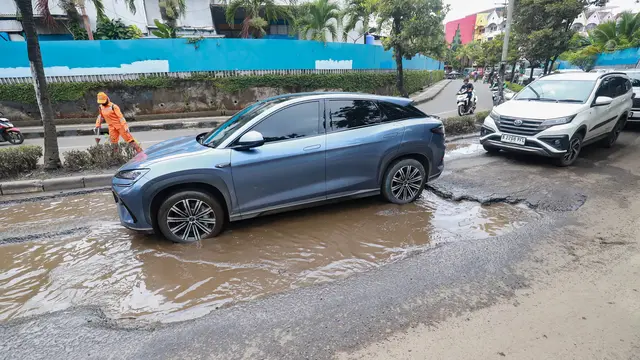 Jalan Mitra Bahari dan Gedong Panjang Penjaringan Jakarta Rusak Parah, Begini Potretnya