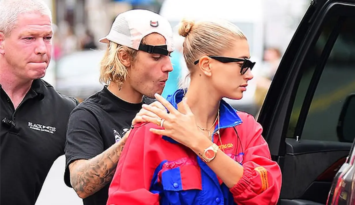 Hailey pun menyukai kenyataan bahwa Justin tak takut untuk menjadi beda dan menjadi trendsetter. (REX-SHT-HollywoodLife)