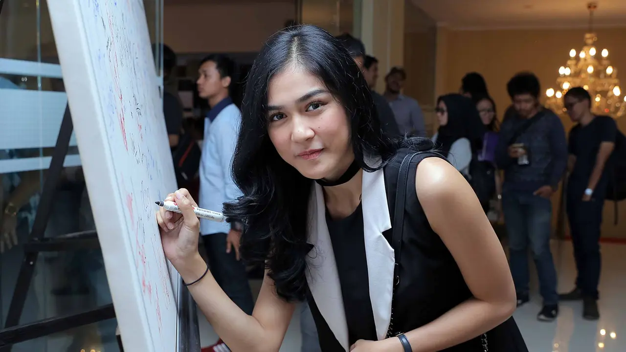 [Bintang] Novi Cherrybelle