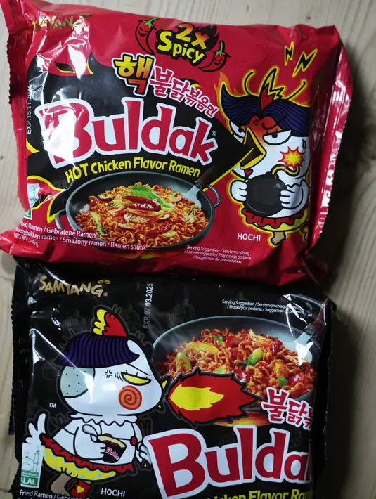 Ketiga produk tersebut adalah, Buldak 3x Spicy & Hot Chicken, 2x Spicy & Hot Chicken, dan Hot Chicken Stew, ditarik dari penjualan di Denmark. (AP Photo)