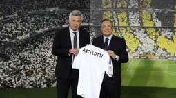 Carlo Ancelotti resmi diperkenalkan sebagai manajer Real Madrid di periode pertamanya pada 25 Juni 2013. Ia menggantikan posisi yang ditinggalkan Jose Mourinho dengan kesepakatan kontrak selama tiga musim. (AFP/Dominique Faget)
