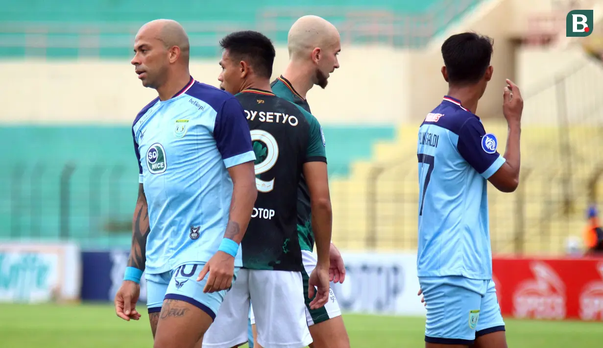 Sebelumnya, belum ada seorang pemain pun yang mampu mencetak tiga gol hingga pekan ke-13 BRI Liga 1 2021/2022. (Bola.com/Nandang Permana)