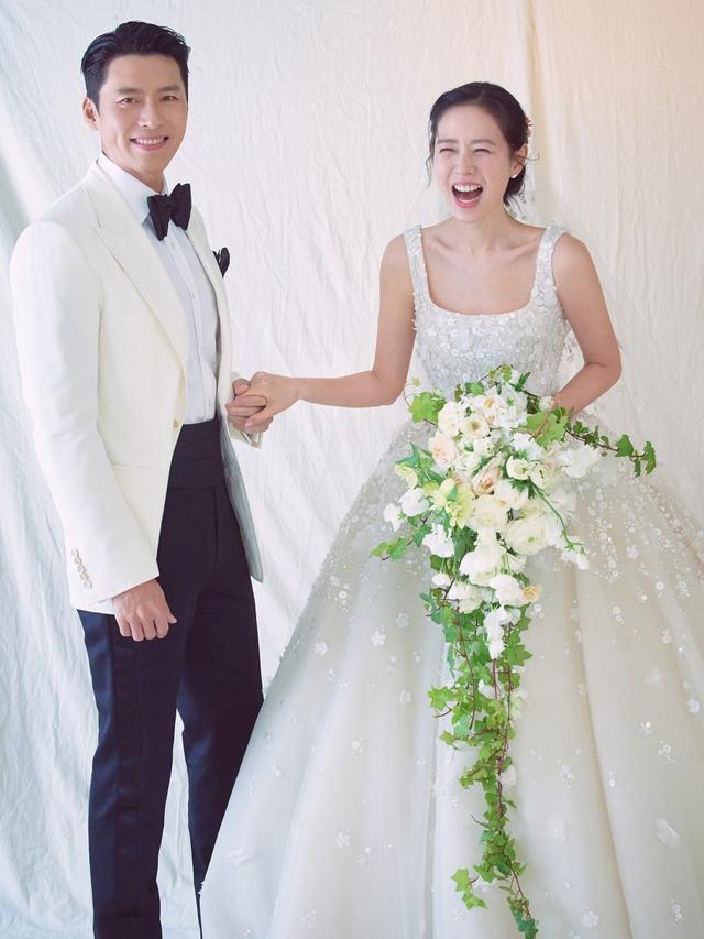 Foto pernikahan Hyun Bin - Son Ye Jin. (VAST Entertainment dan MSTeam via Soompi)