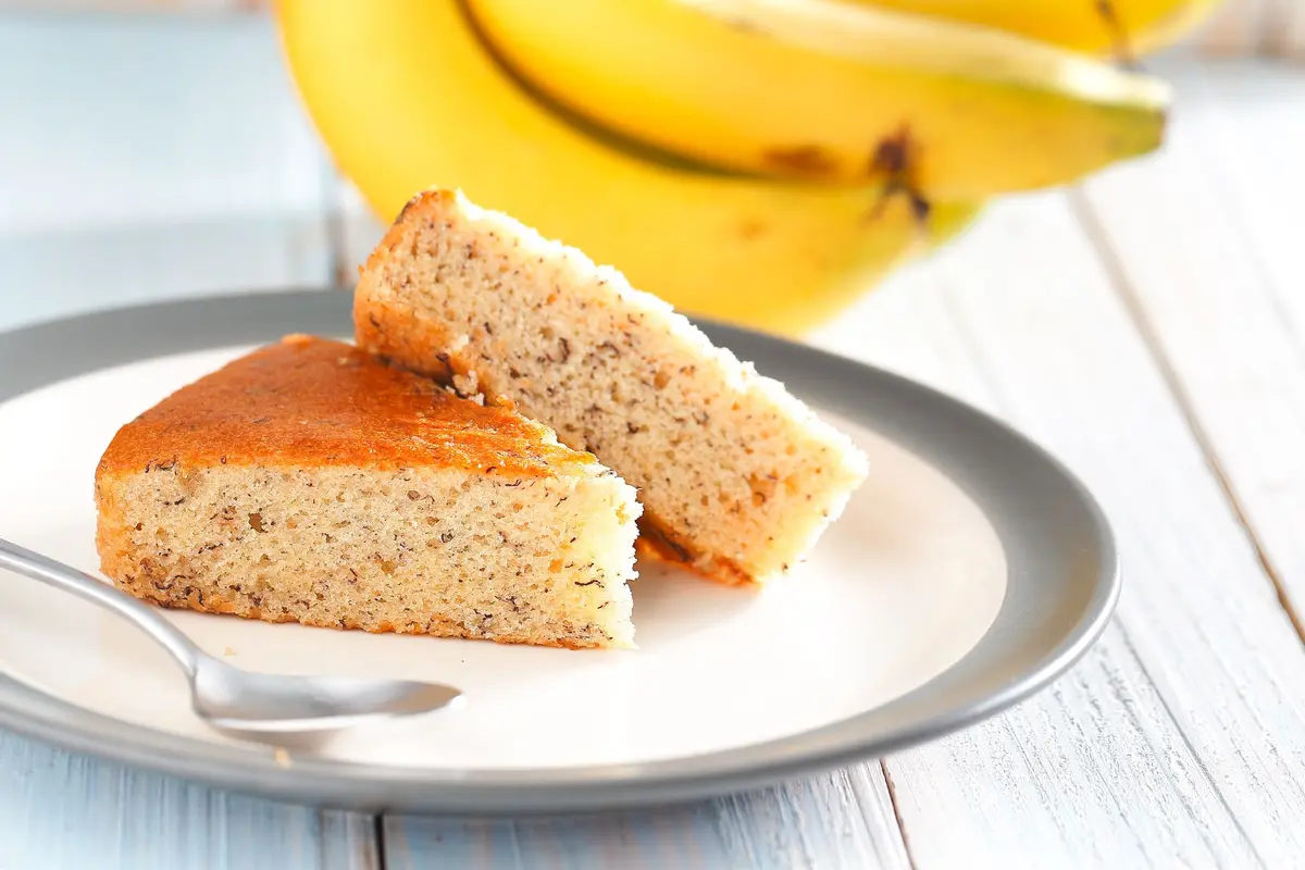 Banana cake