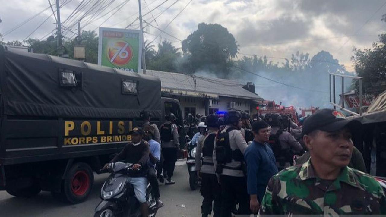 Kronologi Bentrok Warga Dua Desa di Ambon, Belasan Rumah Dibakar hingga Satu Polisi Terluka